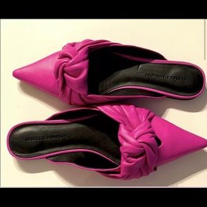 Rebecca Minkoff Coretta Point Toe! Gorgeous size 9.5 (10 runs small)